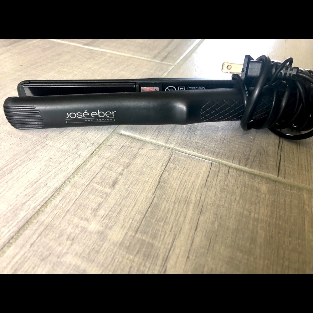Jose Eber Pro Series hair straightener